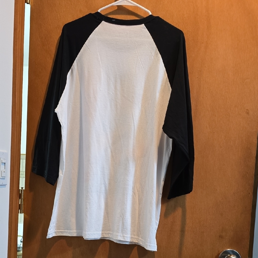 Morgan Wallen Raglan Tee in Black & White - Picture 4 of 6